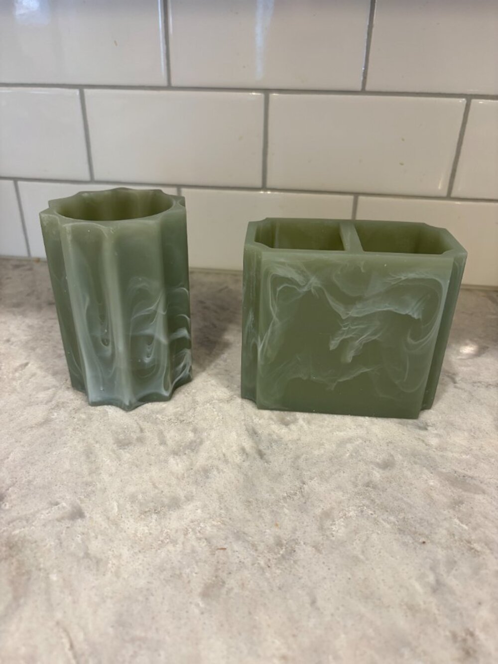 Kassatex Tumbler & Toothbrush Holder Marble Sage Green